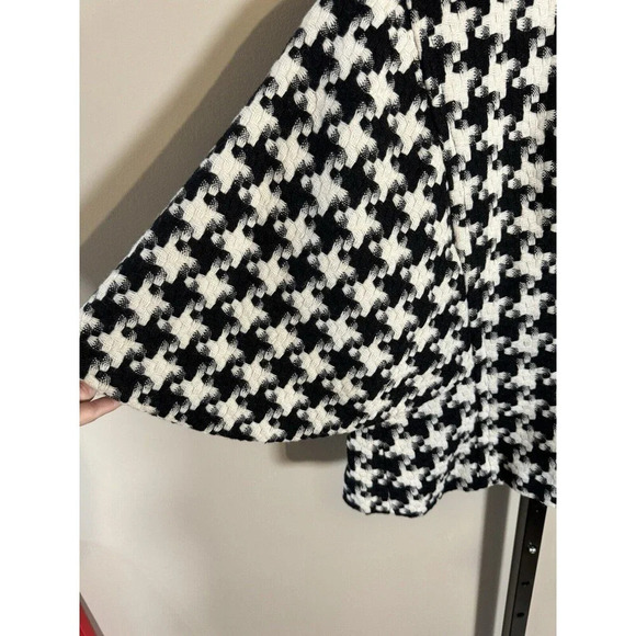Karen Kane Wool Blend Houndstooth Cropped Coat Big Buttons size S - Picture 6 of 8